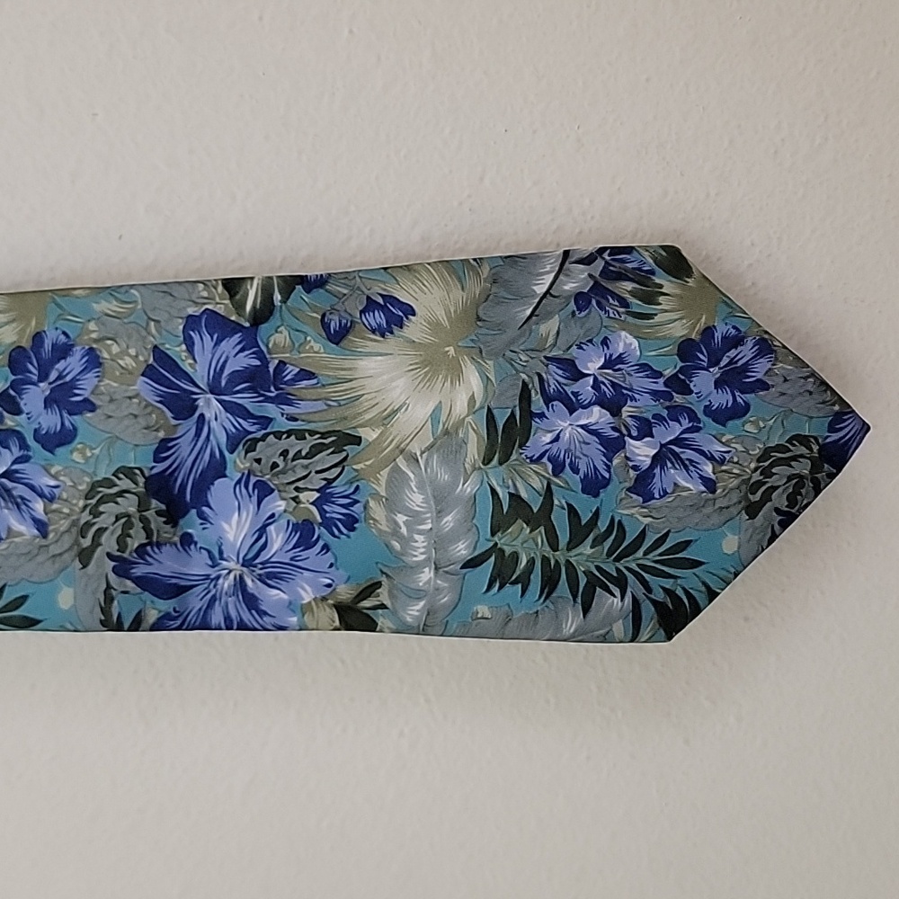 Halston Heritage Floral Blue Men's Silk Tie